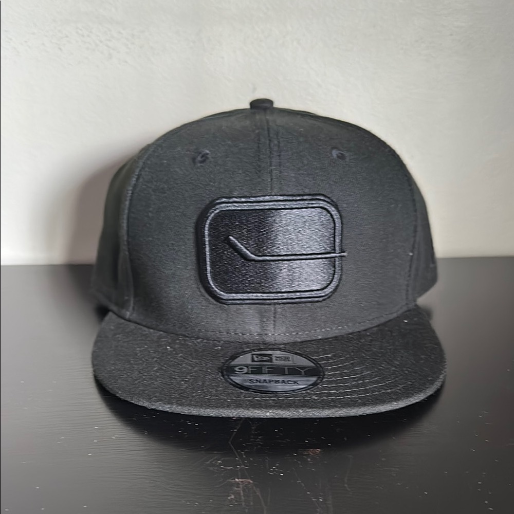 Vancouver Canucks New Era Snapback Cap